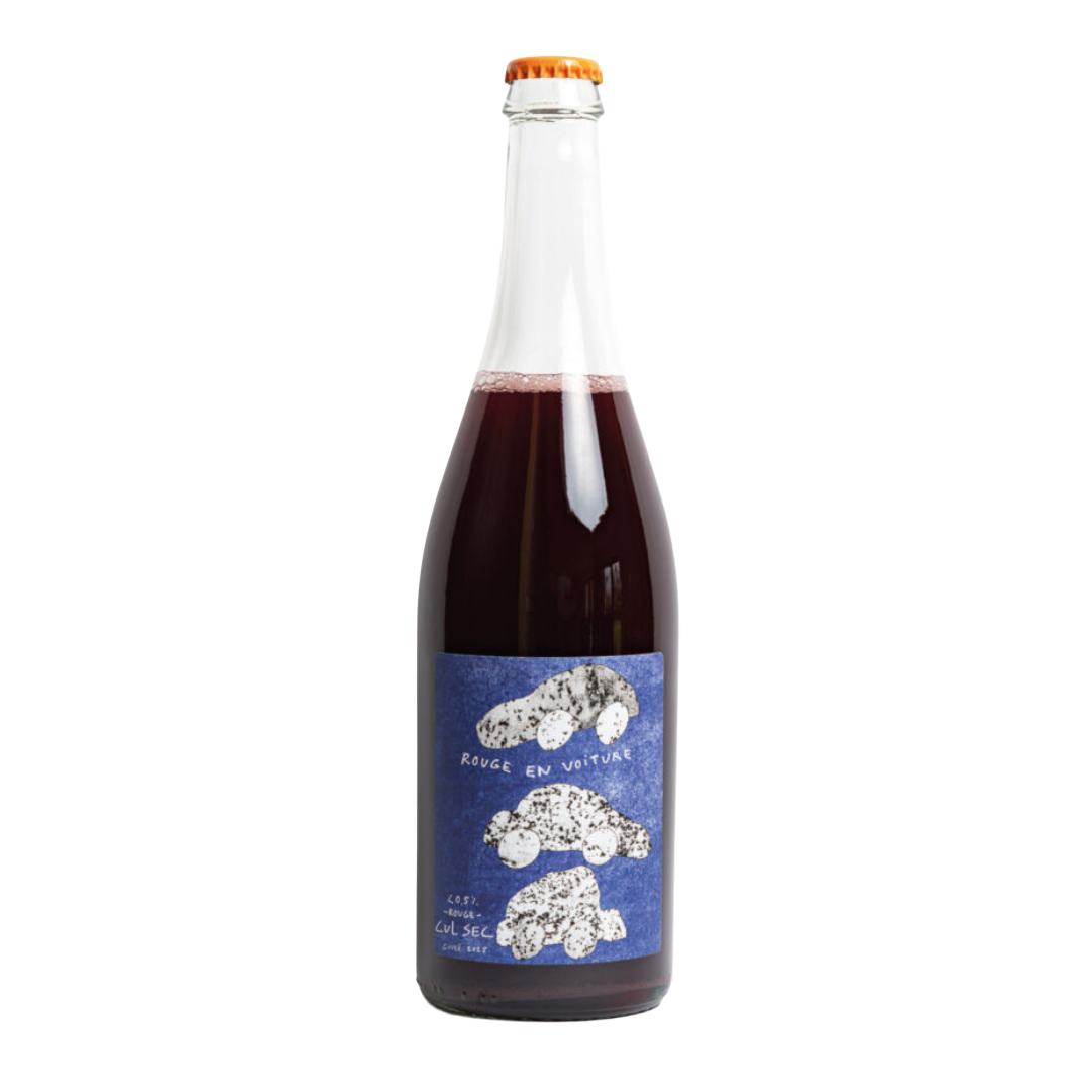 Fles Cul Sec Rouge en Voiture alcoholvrije rode wijn, gemaakt van biologische Sangiovese druiven met sappige tannines, tonen van rood fruit, hout en vulkanisch terroir – vegan en laag in suiker